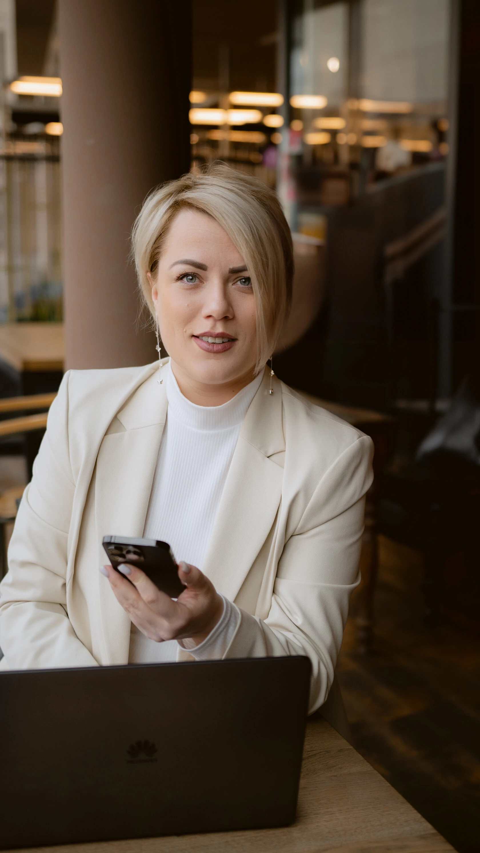 Основала свою компанию